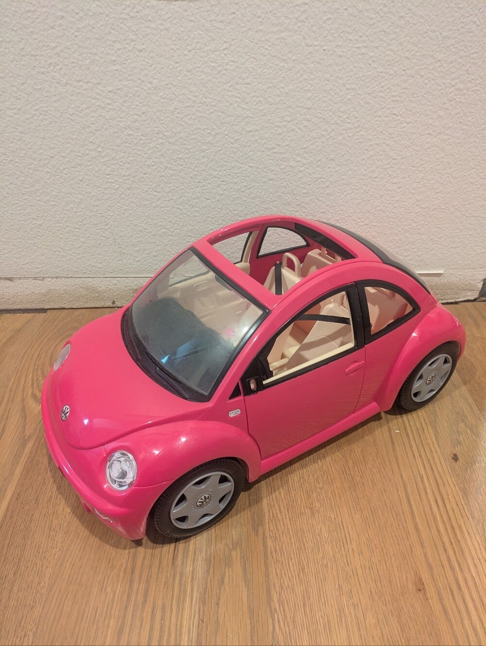 2000 Mattel V1866 Barbie VOLKSWAGEN Beetle